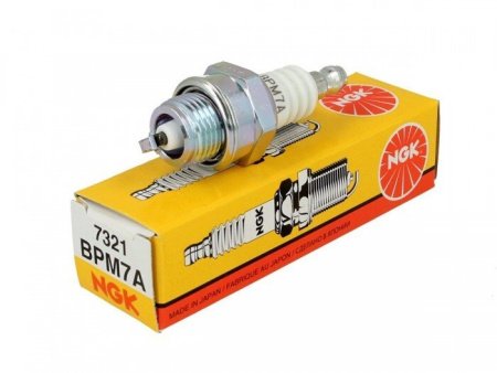 Свеча зажигания NGK BPM7A (бензопилы/мотокосы)