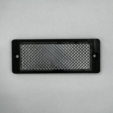 Световозвращатель с отверстиями белый 201.3731-01