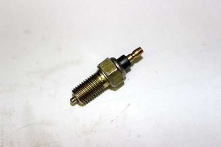 Датчик включения заднего хода CFMOTO (CF500-все модели, X5 Basic/Classic, X6 EFI, Z6, CF500-3)